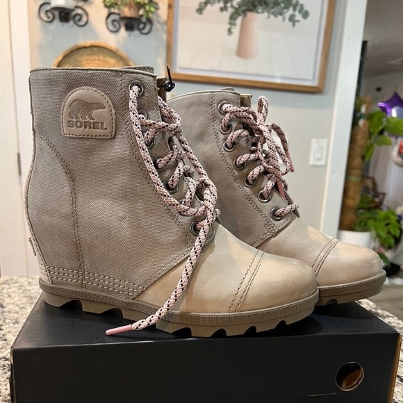 SOREL JOAN OF ARCTIC WEDGE II PDX BOOTIE SIZE 11 - Picture 1 of 8